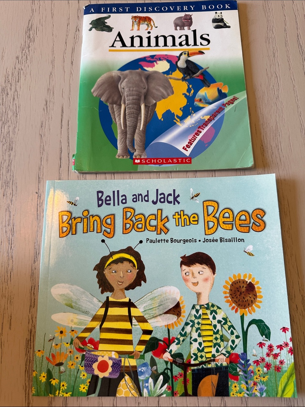 🧚‍♀️3/$12🧚‍♀️ animal nonfiction. Bee storybook